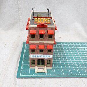 Life-Like HO Scale Belvedere Downtown Hotel Model Train Layout Building